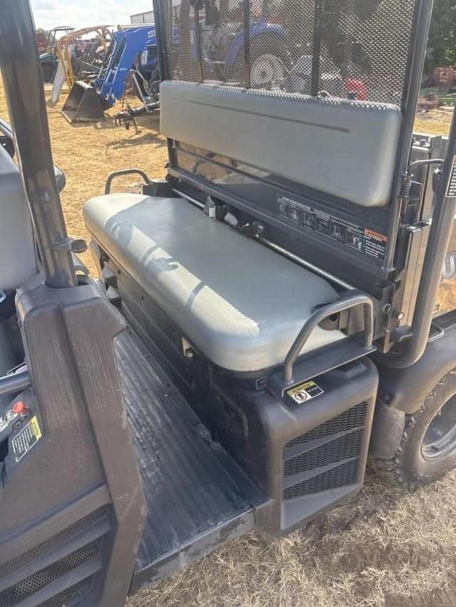 Image of Kubota RTVX1140W equipment image 4