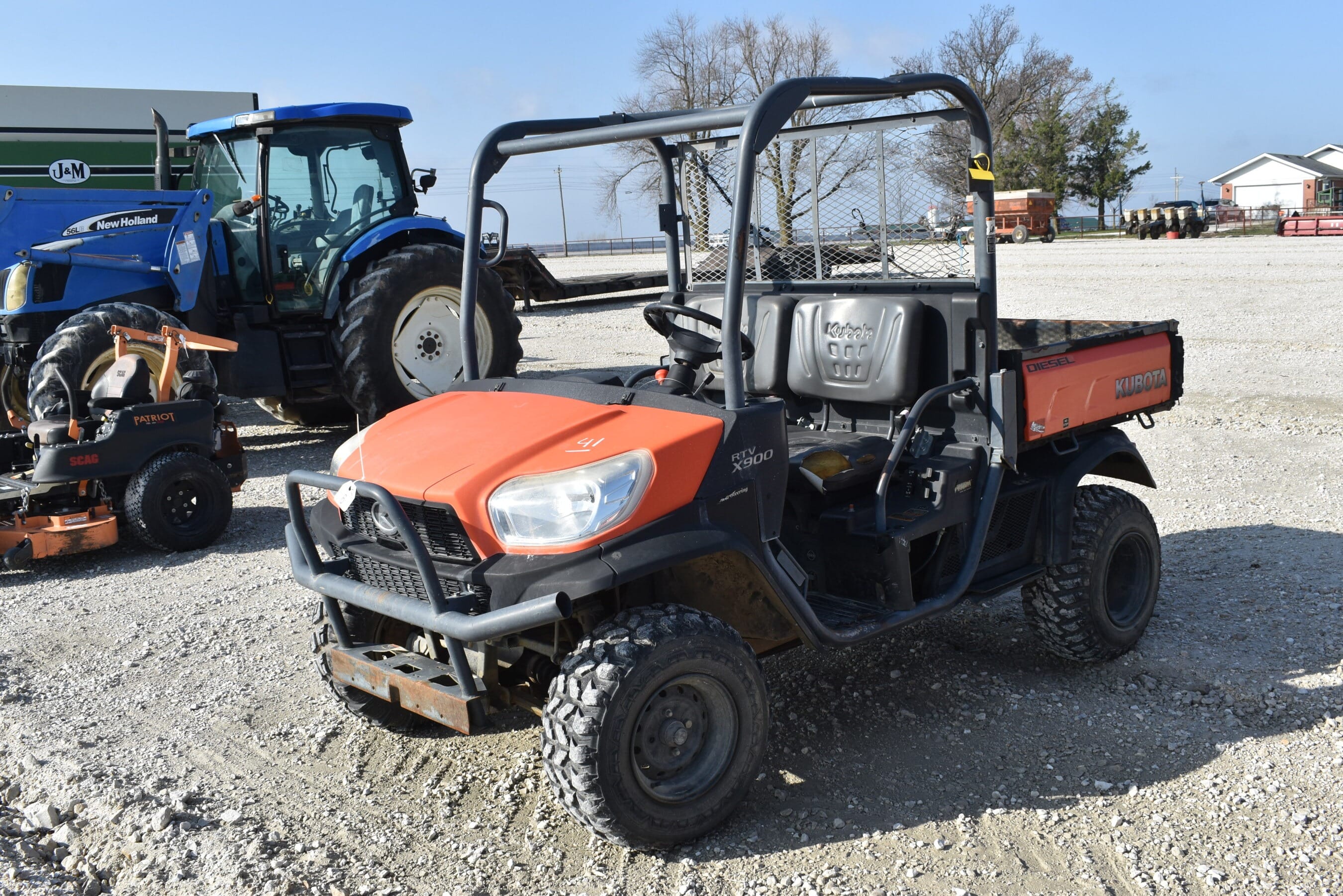 Kubota RTVX900 Equipment Image0