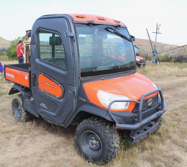 Image of Kubota RTV-X1100C equipment image 2