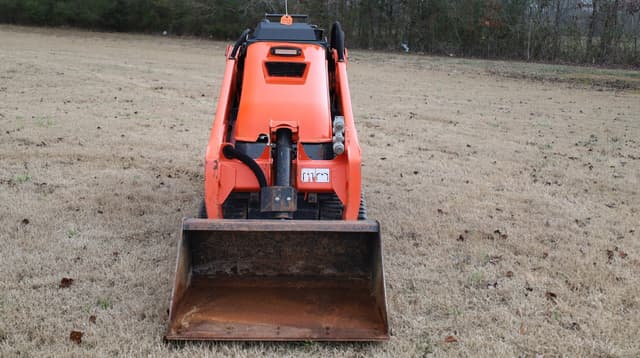 Image of Kubota SCL1000 equipment image 2