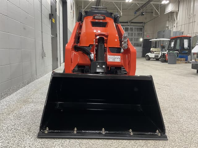 Image of Kubota SCL1000 equipment image 1