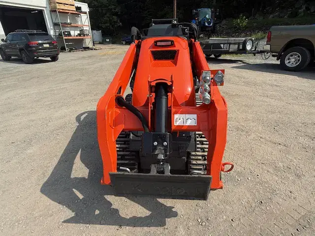 Image of Kubota SCL1000 equipment image 1