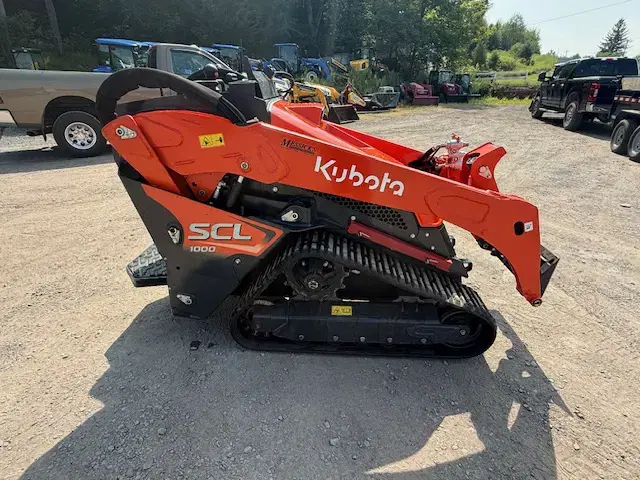 Image of Kubota SCL1000 equipment image 2