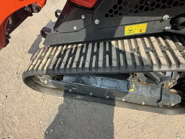 Image of Kubota SCL1000 equipment image 4
