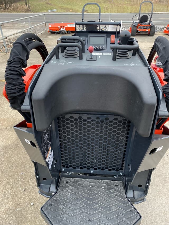 Image of Kubota SCL1000 equipment image 1