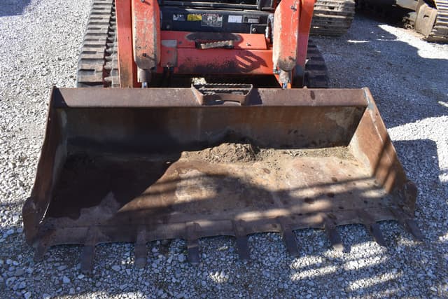 Image of Kubota SLV90 equipment image 3