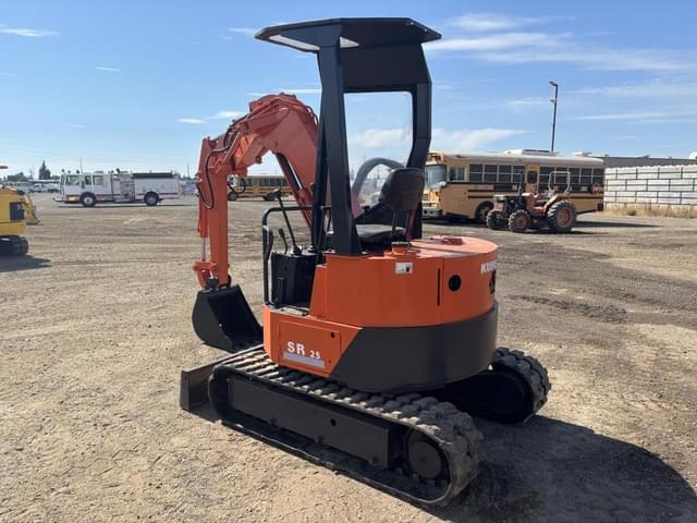 Image of Kubota SR25 equipment image 3
