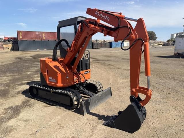 Image of Kubota SR25 equipment image 1