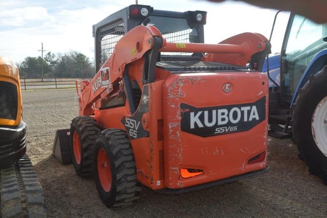 Image of Kubota SSV65 equipment image 1