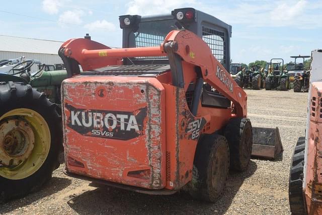 Image of Kubota SSV65 equipment image 2