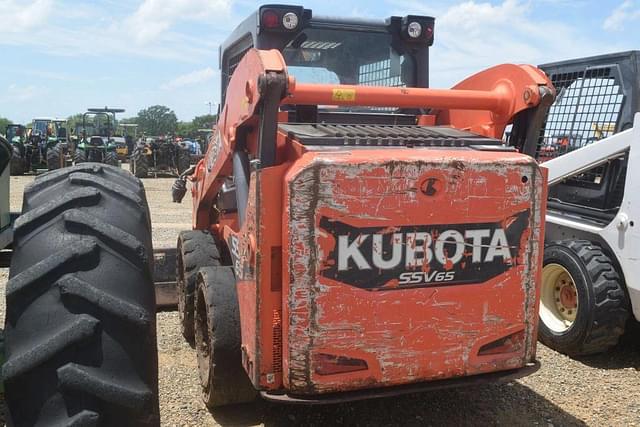 Image of Kubota SSV65 equipment image 1