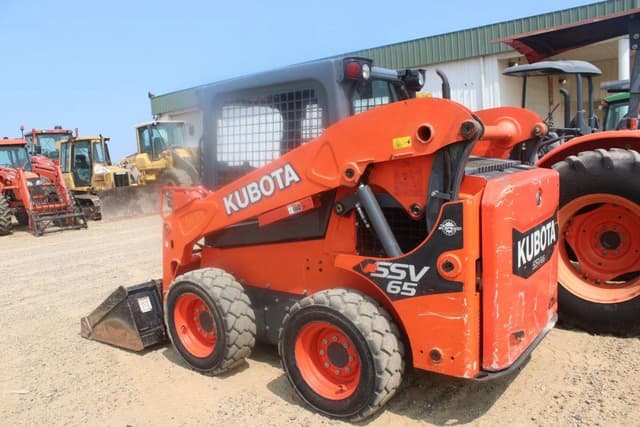 Image of Kubota SSV65 equipment image 1