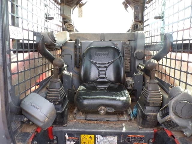 Image of Kubota SSV75 equipment image 4