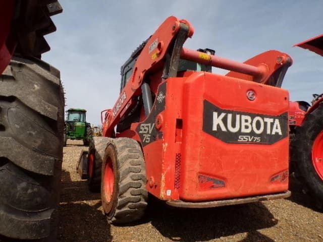 Image of Kubota SSV75 equipment image 1