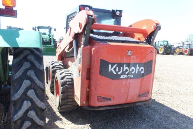 Image of Kubota SSV75 equipment image 1