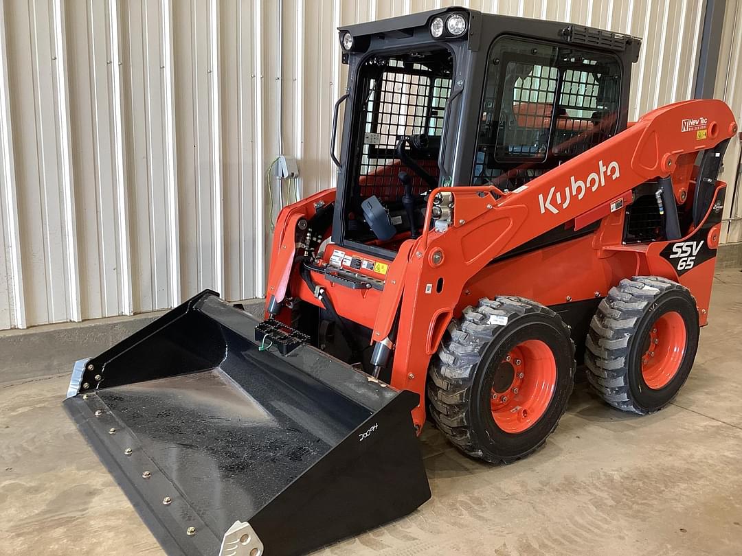 Image of Kubota SSV65 Image 1