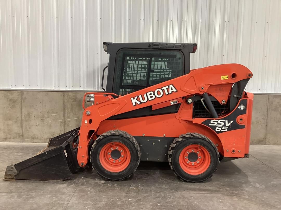 Image of Kubota SSV65 Image 1
