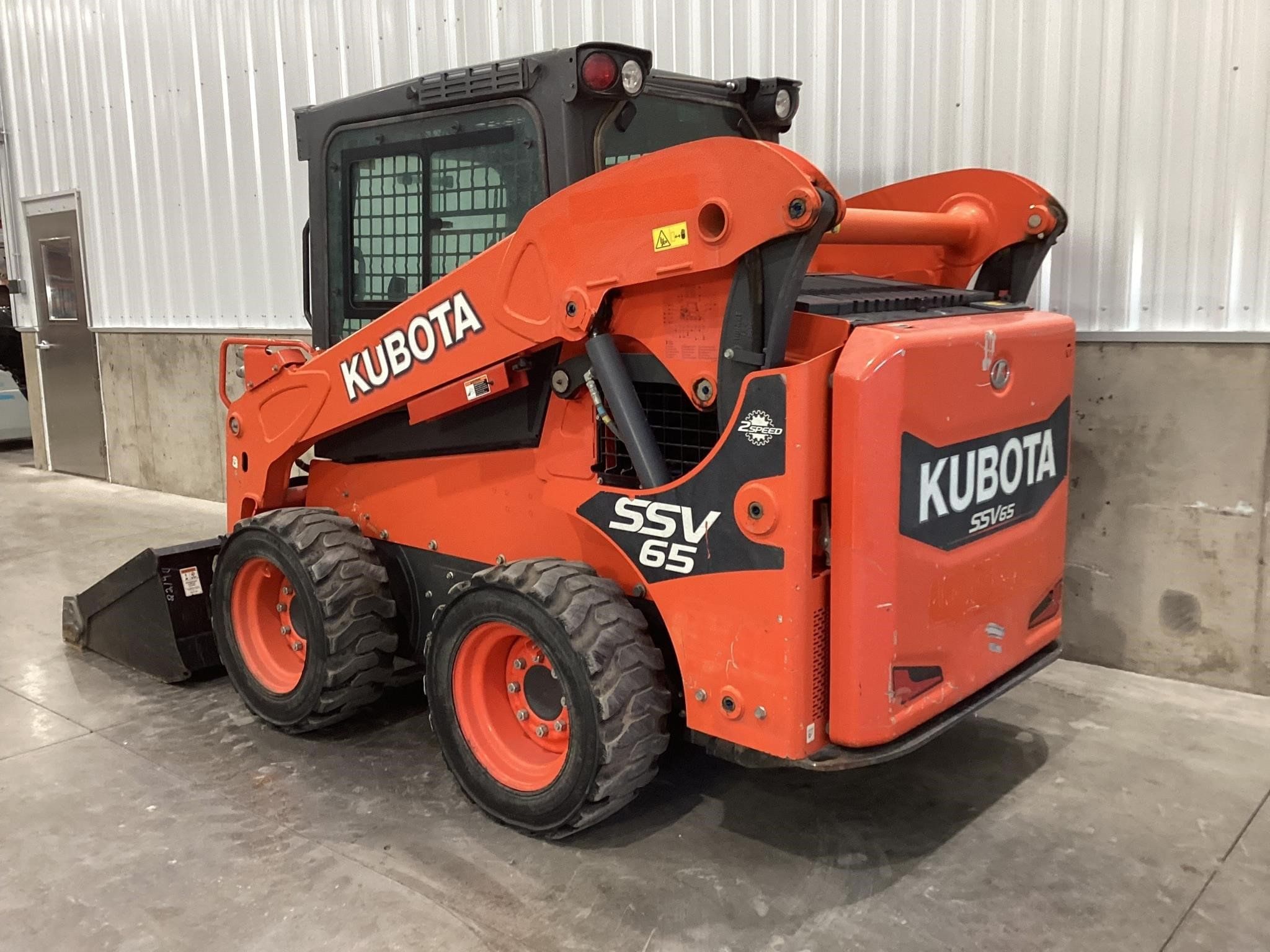2020 Kubota SSV65 Equipment Image0