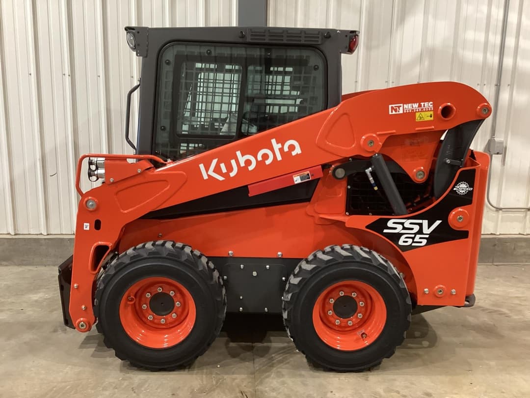 Image of Kubota SSV65 Image 0
