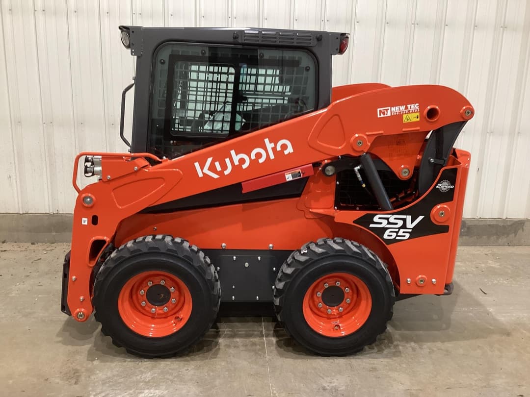 Image of Kubota SSV65 Image 0