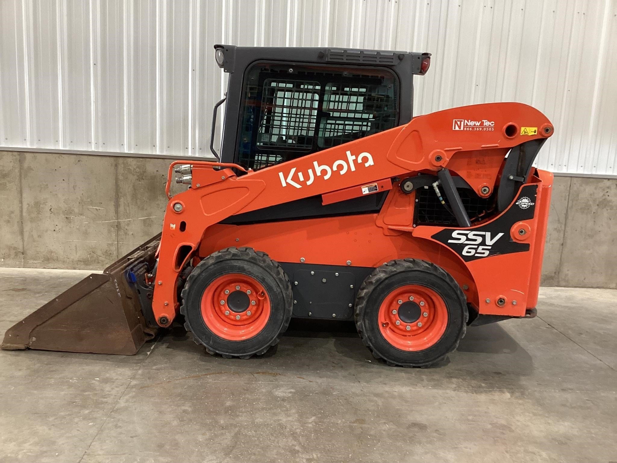 2022 Kubota SSV65 Equipment Image0