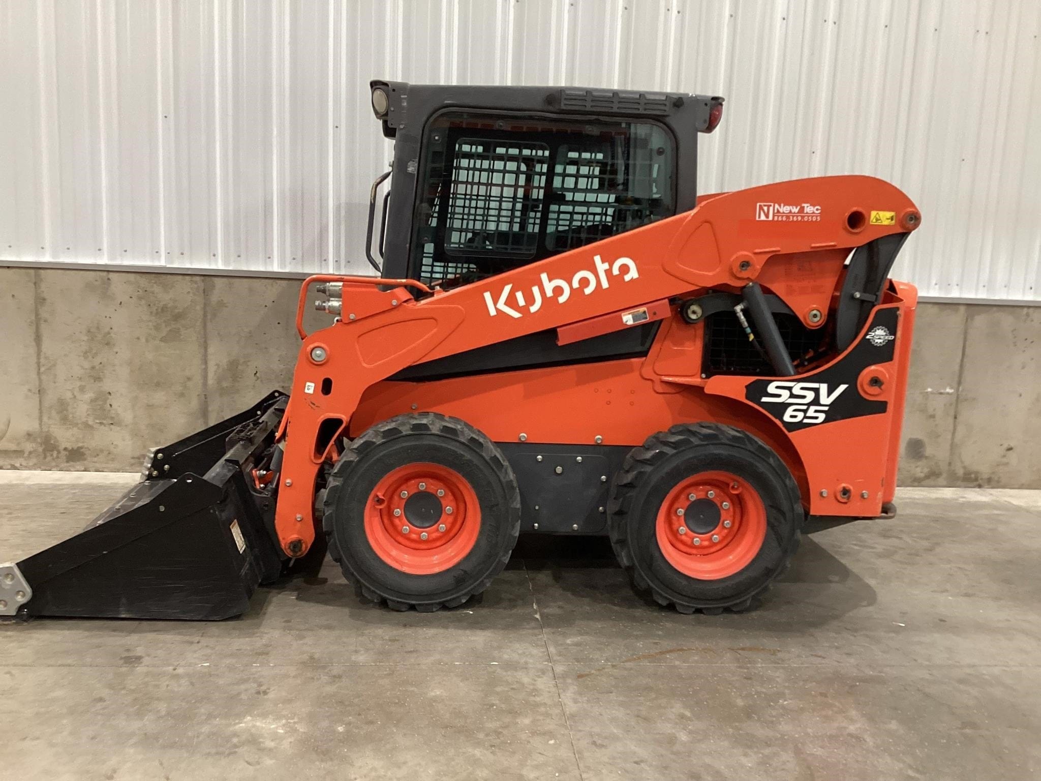 2023 Kubota SSV65 Equipment Image0