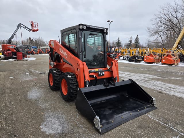 Image of Kubota SSV65HFRC equipment image 2