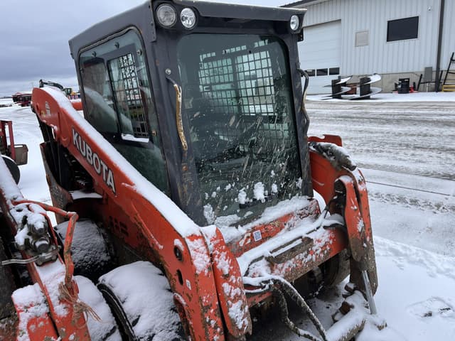 Image of Kubota SSV65 equipment image 2