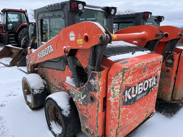 Image of Kubota SSV65 equipment image 3