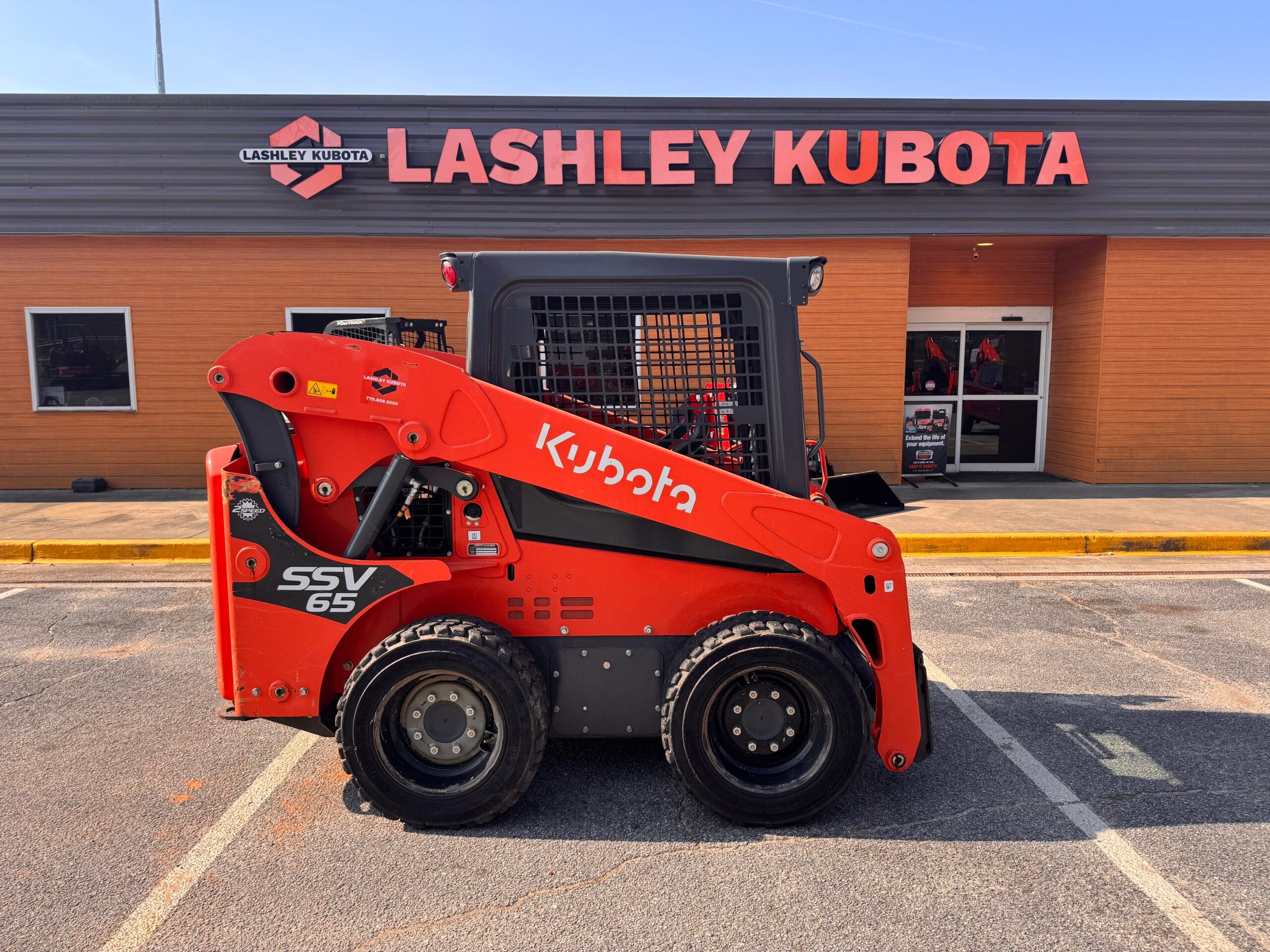 2023 Kubota SSV65 Equipment Image0