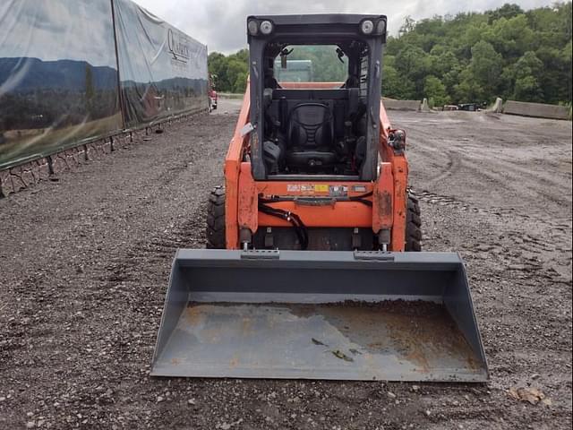 Image of Kubota SSV65 equipment image 1