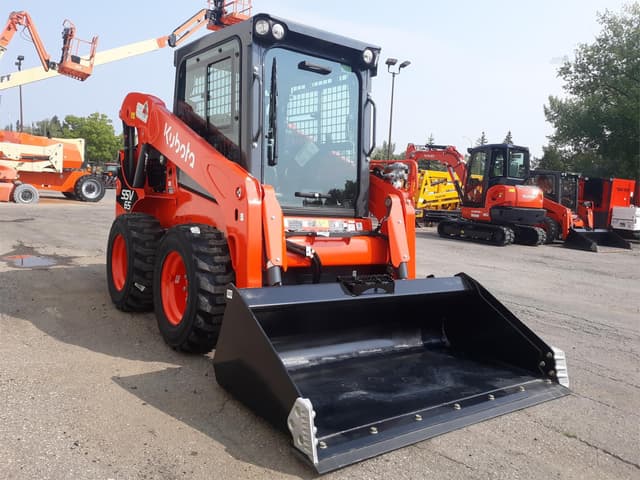 Image of Kubota SSV65 equipment image 2