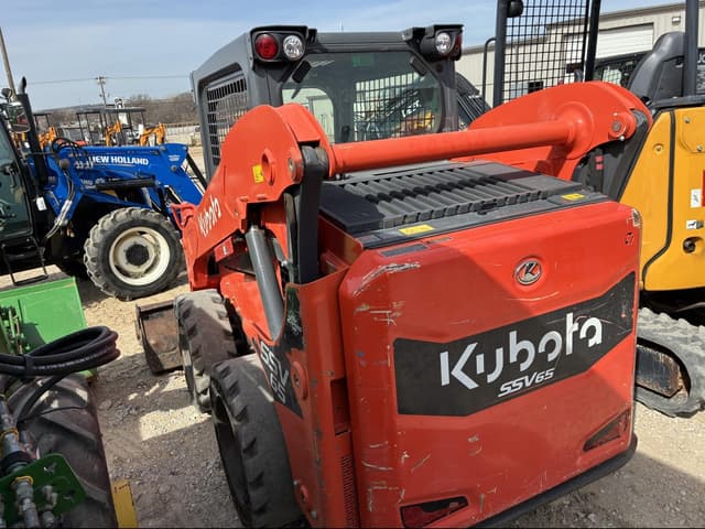 Image of Kubota SSV65 equipment image 3