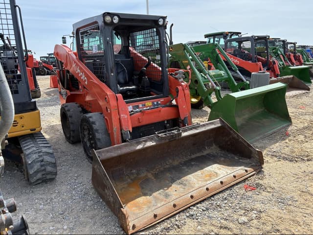 Image of Kubota SSV65 equipment image 1
