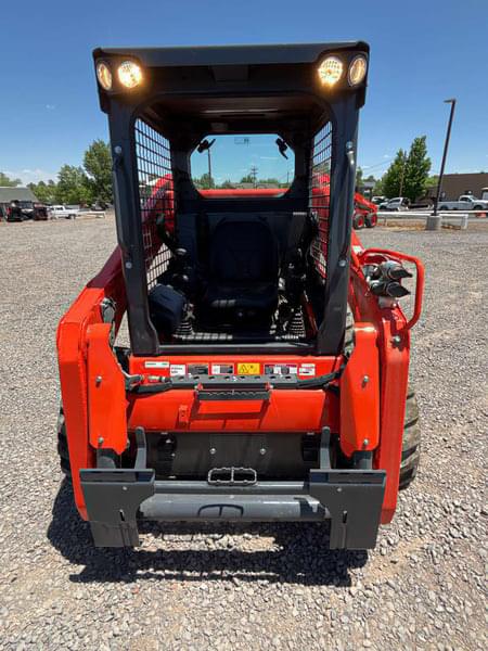 Image of Kubota SSV65 equipment image 2