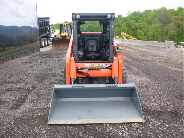 Image of Kubota SSV65 equipment image 1