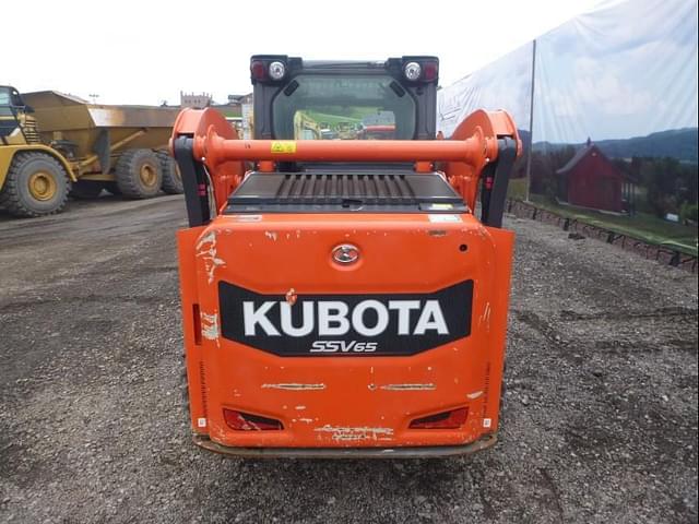 Image of Kubota SSV65 equipment image 3