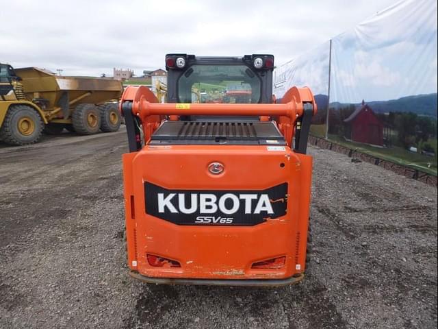 Image of Kubota SSV65 equipment image 3