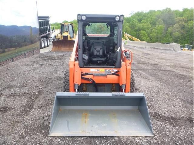 Image of Kubota SSV65 equipment image 1