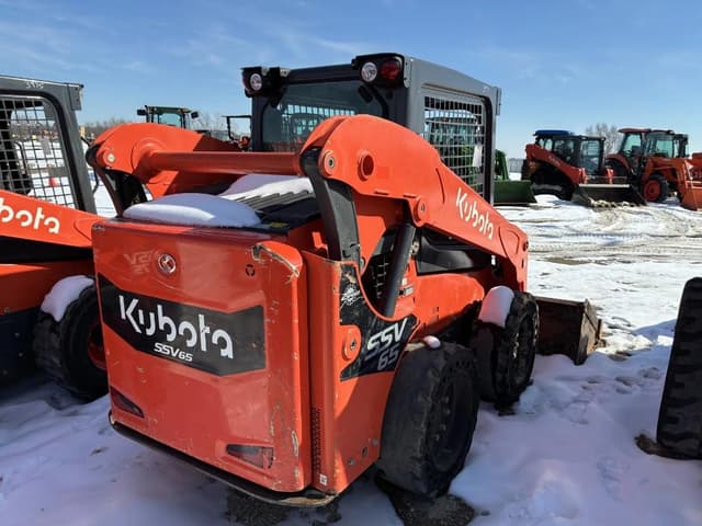 Image of Kubota SSV65 equipment image 2