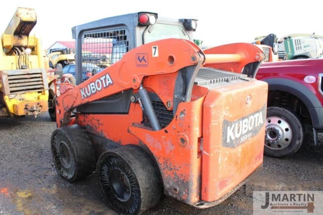 Image of Kubota SSV65 equipment image 3