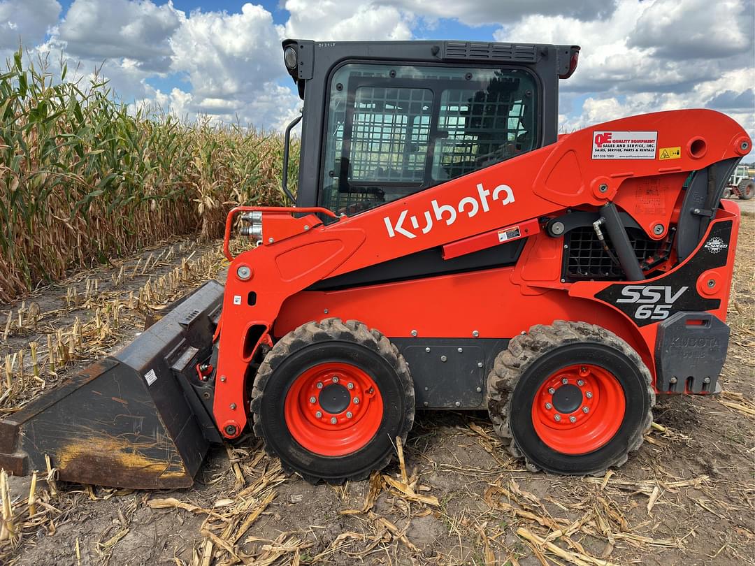 Image of Kubota SSV65 Primary image