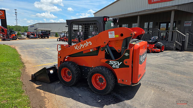 Image of Kubota SSV65 equipment image 2