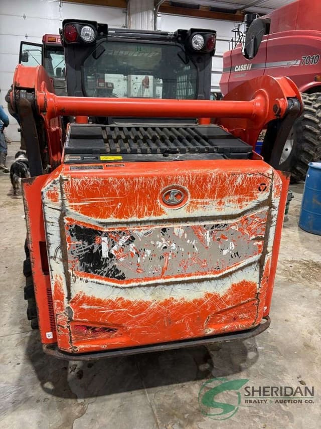 Image of Kubota SSV65 equipment image 4