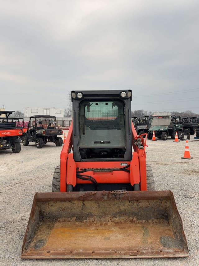 Image of Kubota SSV65 equipment image 3