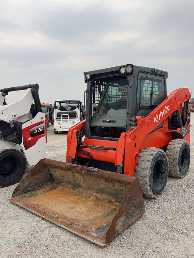 Image of Kubota SSV65 equipment image 1