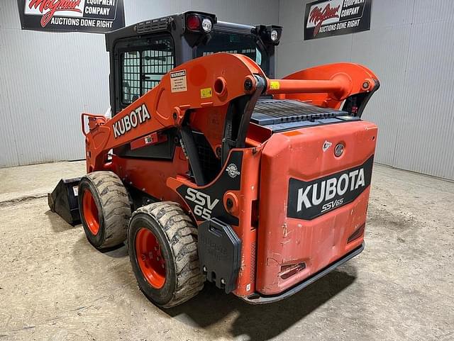 Image of Kubota SSV65 equipment image 3