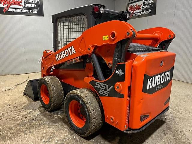 Image of Kubota SSV65 equipment image 2