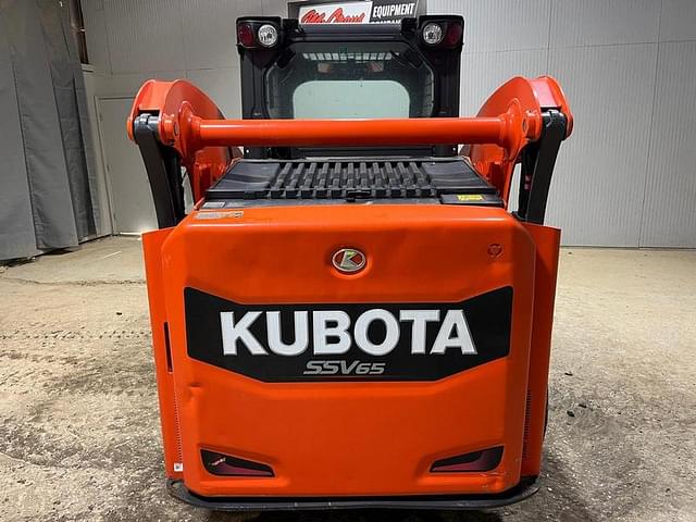 Image of Kubota SSV65 equipment image 3