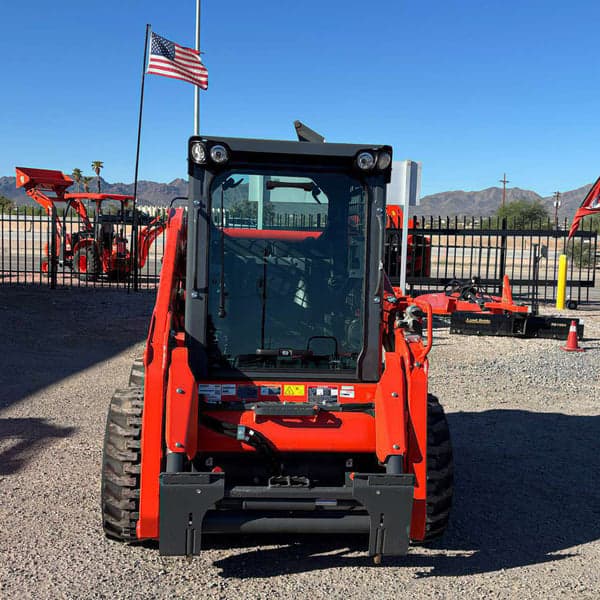 Image of Kubota SSV65 equipment image 2